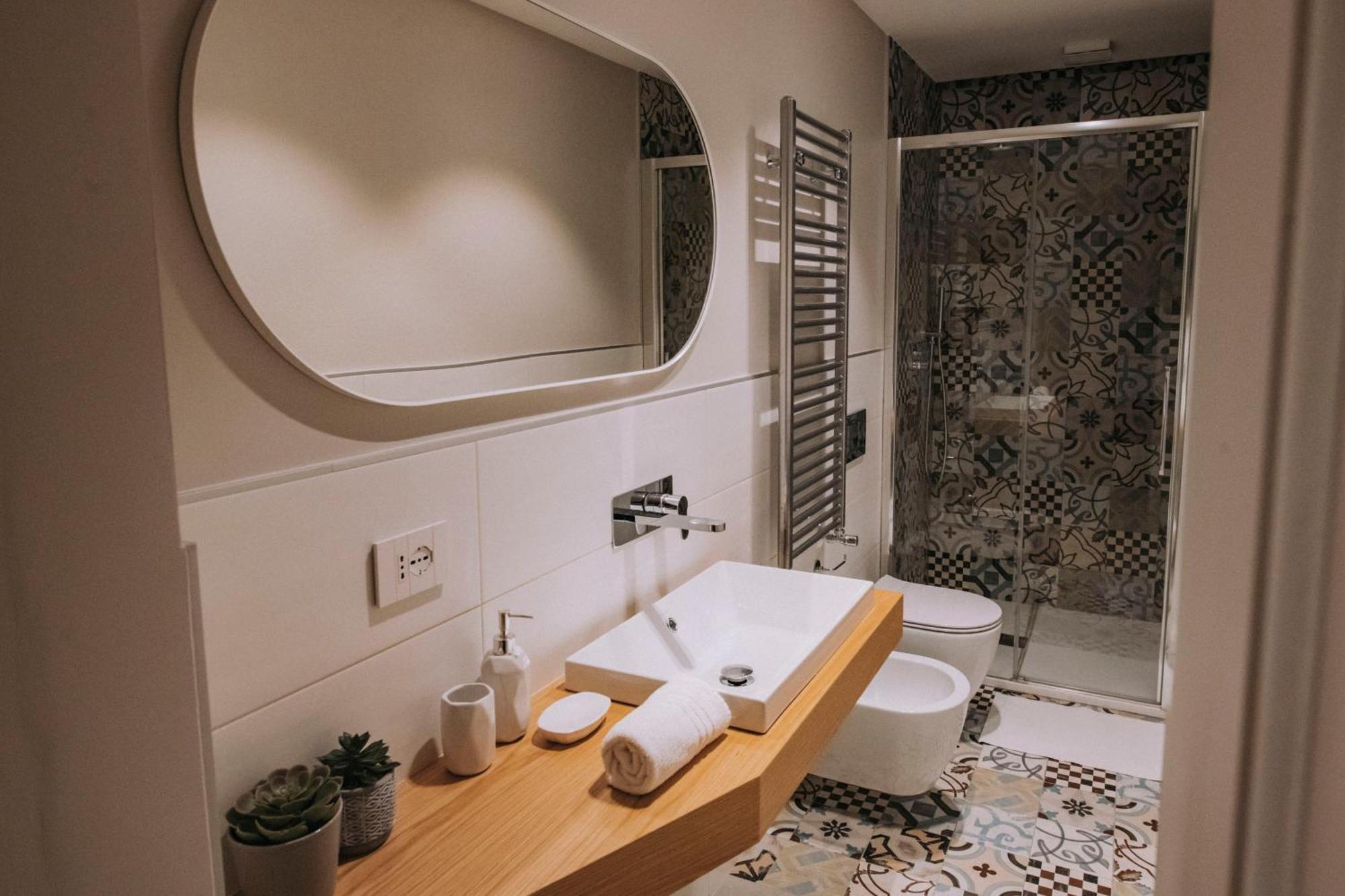 Sea Glow - Luxury Apartment Bisceglie Esterno foto